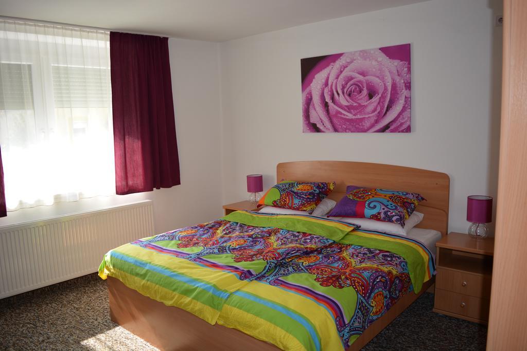 Salve Apartment Hévíz Esterno foto